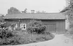 Gårdsinteriör från Ågatan 9 i Linköping. Vy från söder. Året är 1929.