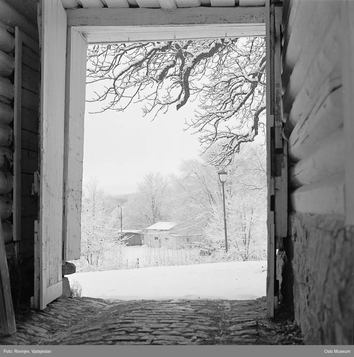 Frogner hovedgård, Oslo Bymuseum, vestre port, utsikt, snø