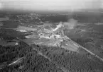Flygfoto över Vaggeryds massafabrik i Vaggeryd. Nr. L. 656
