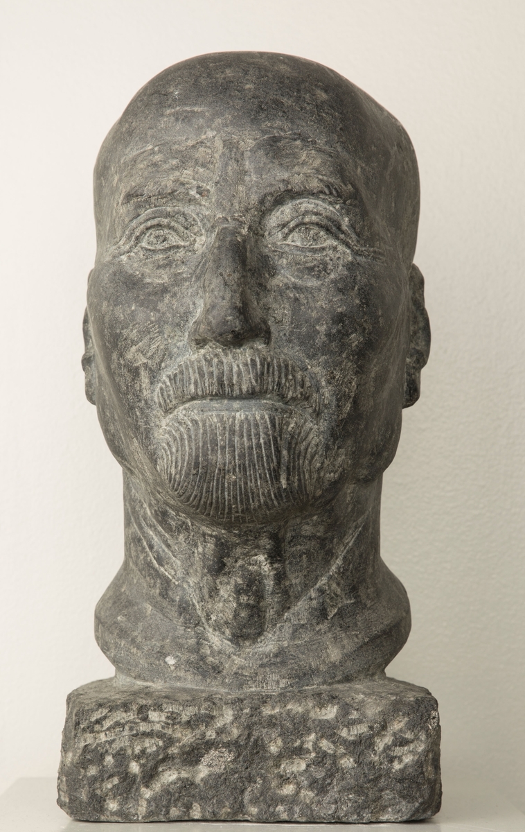 Ivar Tveiten [Byste]