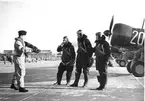 F6 Karlsborg 1943. Från vänster: Nyström, Engström, Karlsson, Engwall. Albumet är en del av en donation från Karl-Axel Hansson, Karlsborg. Förteckning över hela donationen finns i albumet samt som Word-dokument.