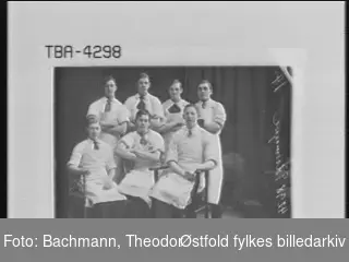 Pølsemakere i Moss 1916 ca. 

1. rekke Evald Olsen, Moss. 2. rekke: Rolf Skovdahl, Tor Haug (bror av Isak), NN, NiIls Pedersen (bror av G.A.P.). En av dem er F. 1895, slakter, bosatt i Fr.Nansensgate 28 i Moss.