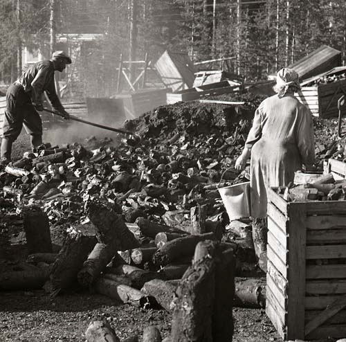 Kolaren Sundin och Frida river mila, september 1958.