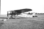 F6 Karlsborg 1943. Flygplan Tp10 (Fokker F VIII). Disponerades av F6 den 5/7 - 29/8. Albumet är en del av en donation från Karl-Axel Hansson, Karlsborg. Förteckning över hela donationen finns i albumet samt som Word-dokument.