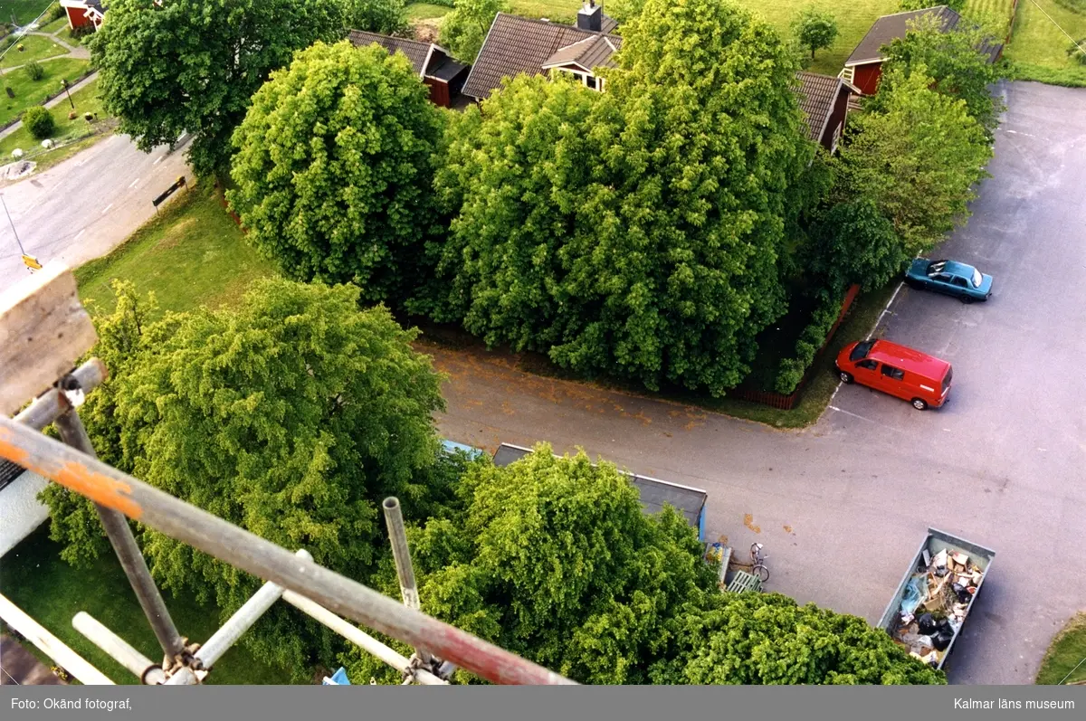 Utsikt från tornet på Förlösa kyrka i samband med renovering.