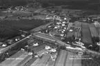 Flygfoto över Hillerstorp i Gnosjö kommun. Nr C 1698.