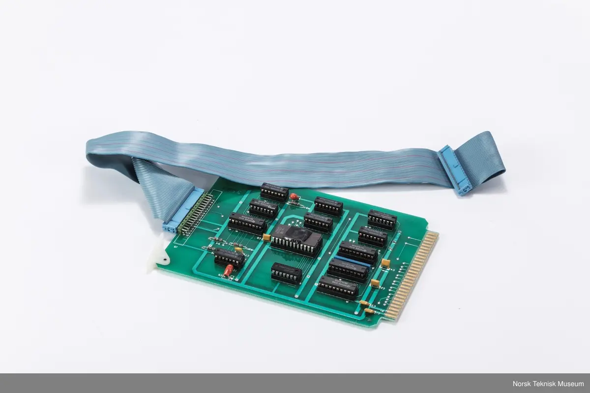 Reservedeler til Seemix kontrollbord: 8 stk I 3400 inngangsstriper, 3 stk R 3301 regulatorer, 1 hovedpanel og 1 plastbeskyttelse