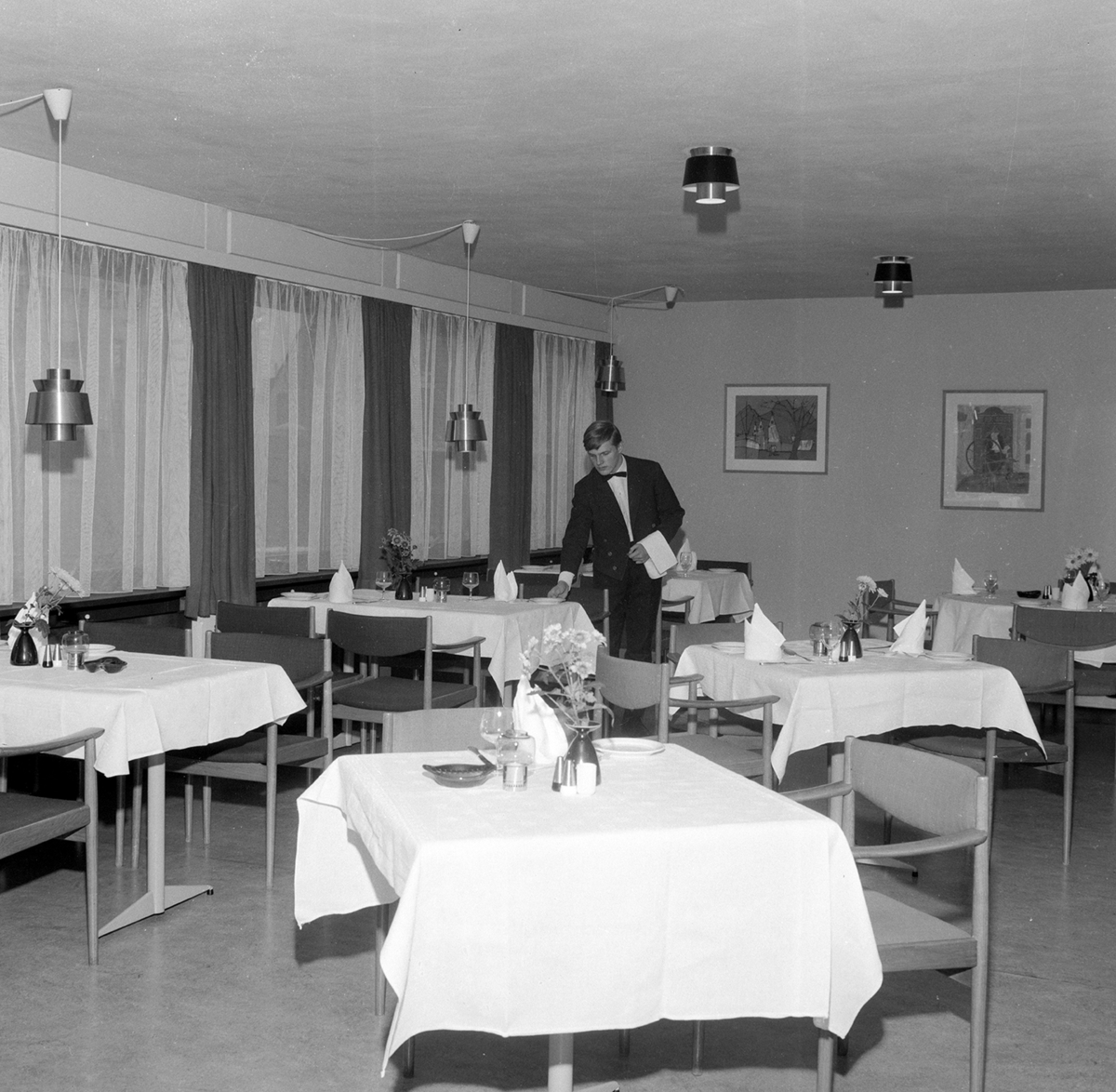 Hamar, Torggata 63, Triangelen Hotell, interiør, spisesal, servitør, ukjent,