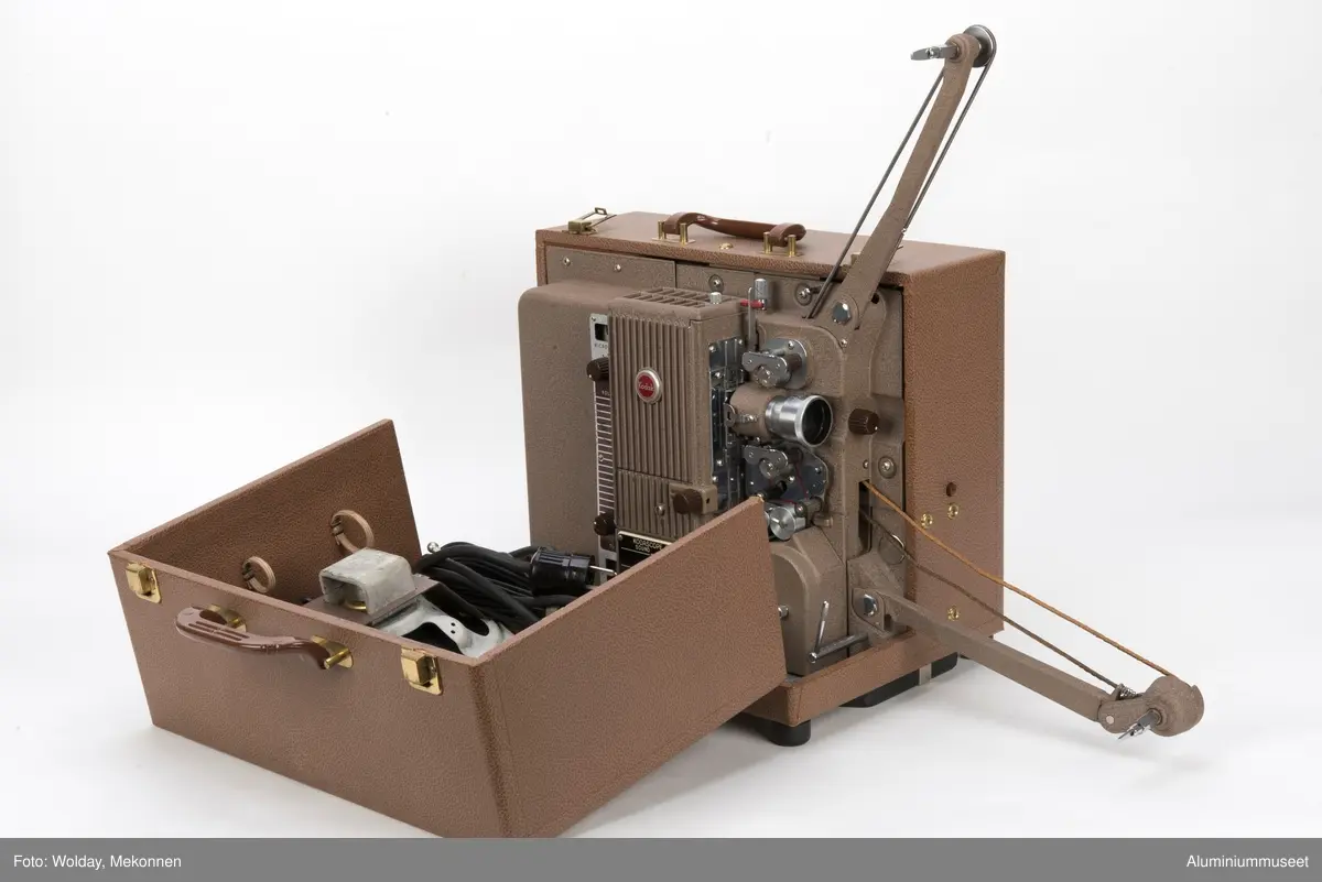 Fremviser for 16 mm film.  I ustand.

