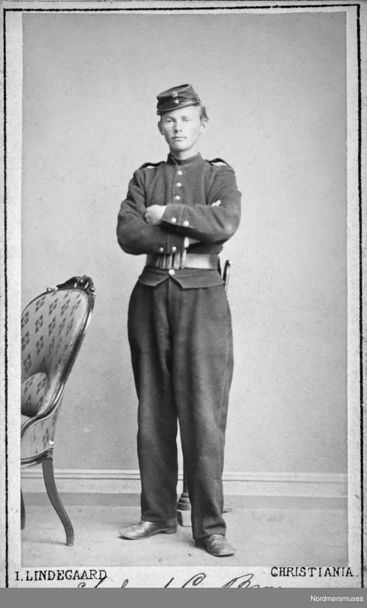 Foto av Georg Bjørn. Arkivskapere er Jeanette Møllerop (f. 1885) og byfogd August Benjamin Bjørn (f. 1853). Det er Ellen Sirnæs som har i 2018 donert fotografiene. Fra Nordmøre museums fotosamlinger.