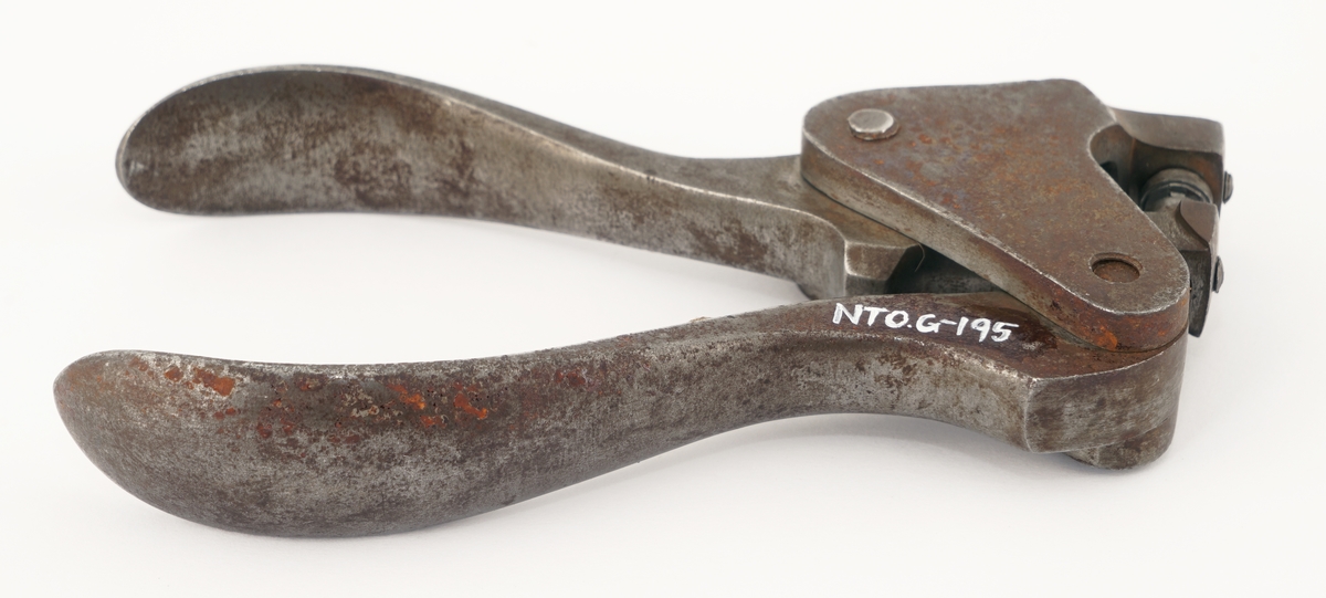 Plomberingstang av jern.