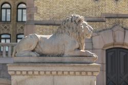 Stortingsløvene II [Skulptur]