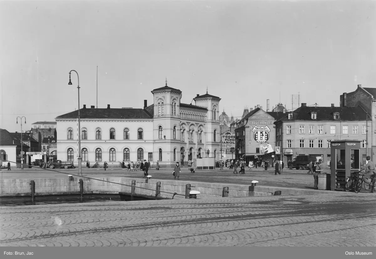 havn, mennesker, Vestbanestasjonen, bygårder, telefonkiosk