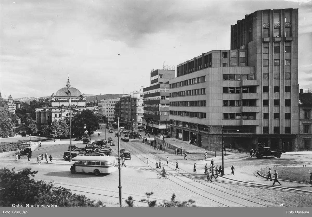 utsikt, gatekryss, gateløp, buss, biler, mennesker, kontorbygninger, Hotel Continental, Nationaltheatret
