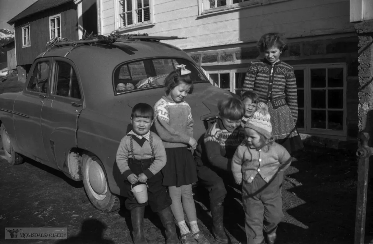 "1958"."Tvillingene 5 år 30.03.1958"