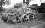 Amerikansk stridsvagn Sherman uppställd på garageområdet vid P 4 Skövde 1948.