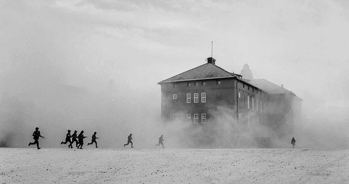 Regementets dag 1977 förbereds. 
Del av beredskapsplutonen övar närstrid. OBS! fyra bilder.
Leds av Fk Tommy Jannerstad.