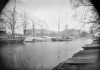 Hamnen och Upsala Ångqvarns AB med jästfabriken till höger, Kungsängen, Uppsala före 1914