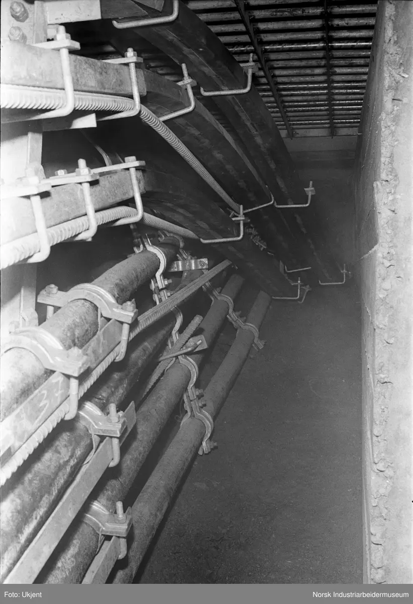 Kabelfester i vanntunnel, Knardalstrand.