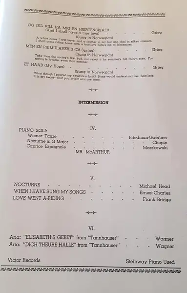 Konsertprogram for Kirsten Flagstads konsert i Honolulu 1938. Fortsettelse på program med informasjon om rekkefølge på sangene som skal fremføres.