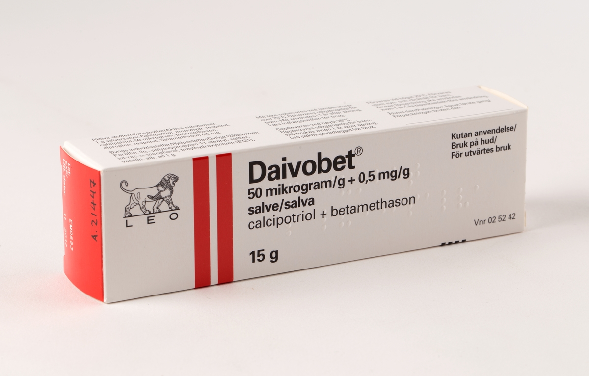 Sjaktel til salvetube. Inneholder pakningsvedlegg.