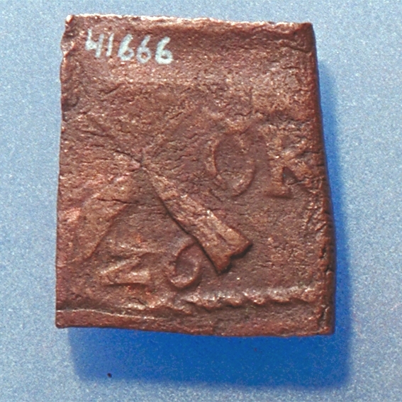 Â½ öre
Fyrkantigt mynt.
Åtsidan: mitt på myntet en vasakärve, svagt och delvis synlig.
Till vänster om kärvens bas versalen G, svagt delvis synlig. Till höger om kärvens bas versalen R, svagt delvis synlig. Ovanför kärven versalen A, svagt  delvis synlig.
Ocentrerad prägling. Ram delvis synlig.
Frånsidan: två korsade pilar under en krona, svagt och delvis synliga.
Till vänster om pilarna valören Â½, till höger versalerna ÖR, svagt delvis synliga.
Det tvåsiffriga präglingsåret - längst ner på myntet - är 26 (1626).
Ocentrerad prägling. Ram delvis synlig.
Nuvarande skick: bägge sidor slitna.  åtsidan sliten  frånsidan sliten.   jack  valsklump   korroderat   krackelerat
Vikt: 12,1 gram.