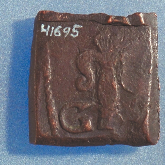 Â½ öre
Fyrkantigt mynt.
Åtsidan: mitt på myntet en vasakärve, svagt och delvis synlig.
Till vänster om kärvens bas versalen G, svagt delvis synlig. Till höger om kärvens bas versalen R, svagt delvis synlig. Ovanför kärven versalen A, svagt  delvis synlig.
Ocentrerad prägling. Ram delvis synlig.
Frånsidan: två korsade pilar under en krona, svagt och delvis synliga.
Till vänster om pilarna valören Â½, till höger versalerna ÖR, svagt delvis synliga.
Det tvåsiffriga präglingsåret - längst ner på myntet - är 26 (1626).
Ocentrerad prägling. Ram delvis synlig.
Nuvarande skick: bägge sidor slitna.  åtsidan sliten  frånsidan sliten.   jack  valsklump   korroderat   krackelerat
Vikt: 15,2 gram.