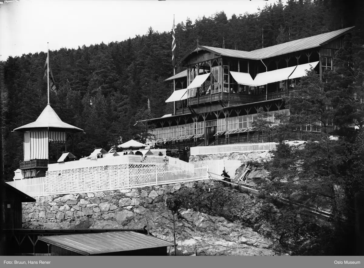 Nordstrand bad, badeanlegg, skog