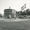 Invigning av Runda huset som kulturhus och bibliotek 1988.
Personer: okända