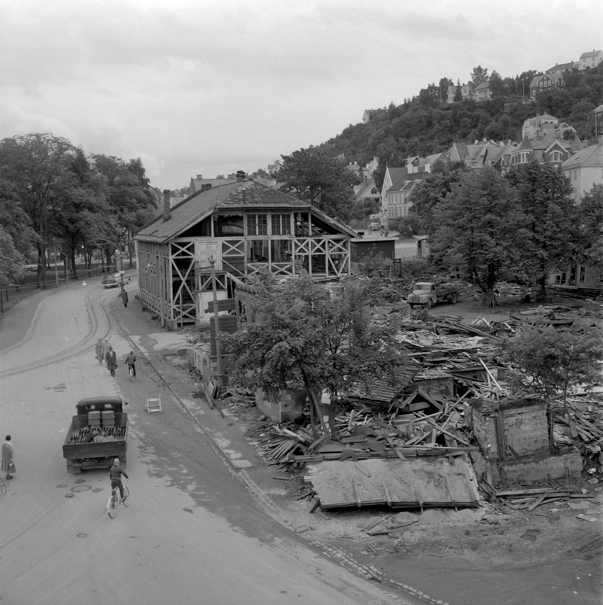 Fra rivingen av Hjorten Tivoli