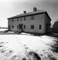 Alnö gamla läkarmottagning, exteriör- och interiörbilder.