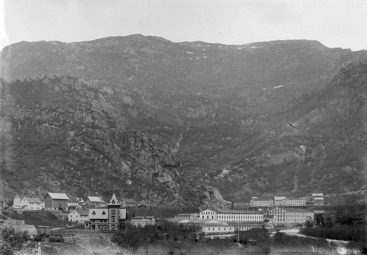 Hordaland, Vaksdal kommune, Dale fabrikker, "Dale of Norway" ullvarefabrikk,
