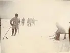 Smålands husarregemente K 4 på skidor, vinterövning i Norrbotten omkring 1910.