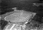 Flygfoto över Gislaveds motorbana, i Jönköpings län. Nr F 2031.