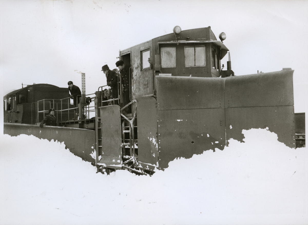 Trafikaktiebolaget Grängesberg - Oxelösunds Järnvägar, TGOJ Q 9037 "Slagskeppet".