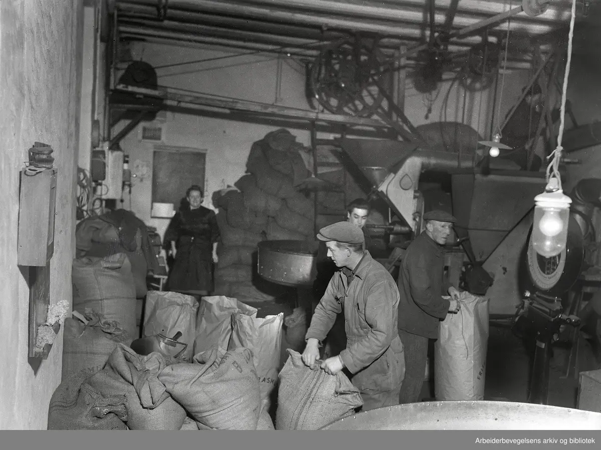 Kaffebrenneri, desember 1952.