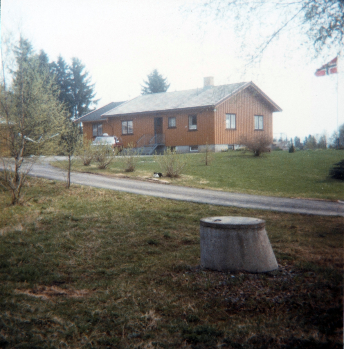 Ingelsrudhagen (83/9). Det nye huset sto ferdig i 1967. Elias Nordsveen bygde huset.