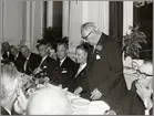 Landshövding Erik Von Heland och Generaldirektör Erik Upmark med andra på invigningsmiddagen på stadshotellet i Karlshamn.