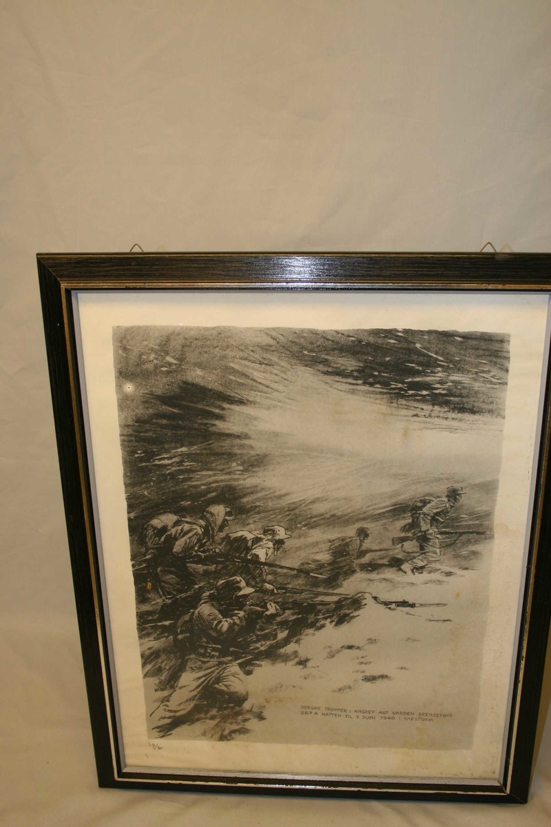 Norske tropper i angrep mot Varden grenserøys 267A natten til 7 juni 1940 i snestorm.
