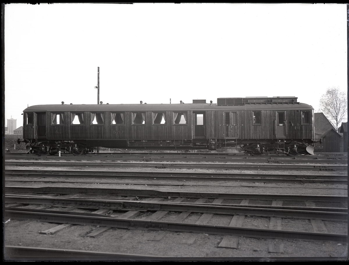 Diesel-elektrisk vagn för SNJ.
Tillverknings år: 1930.