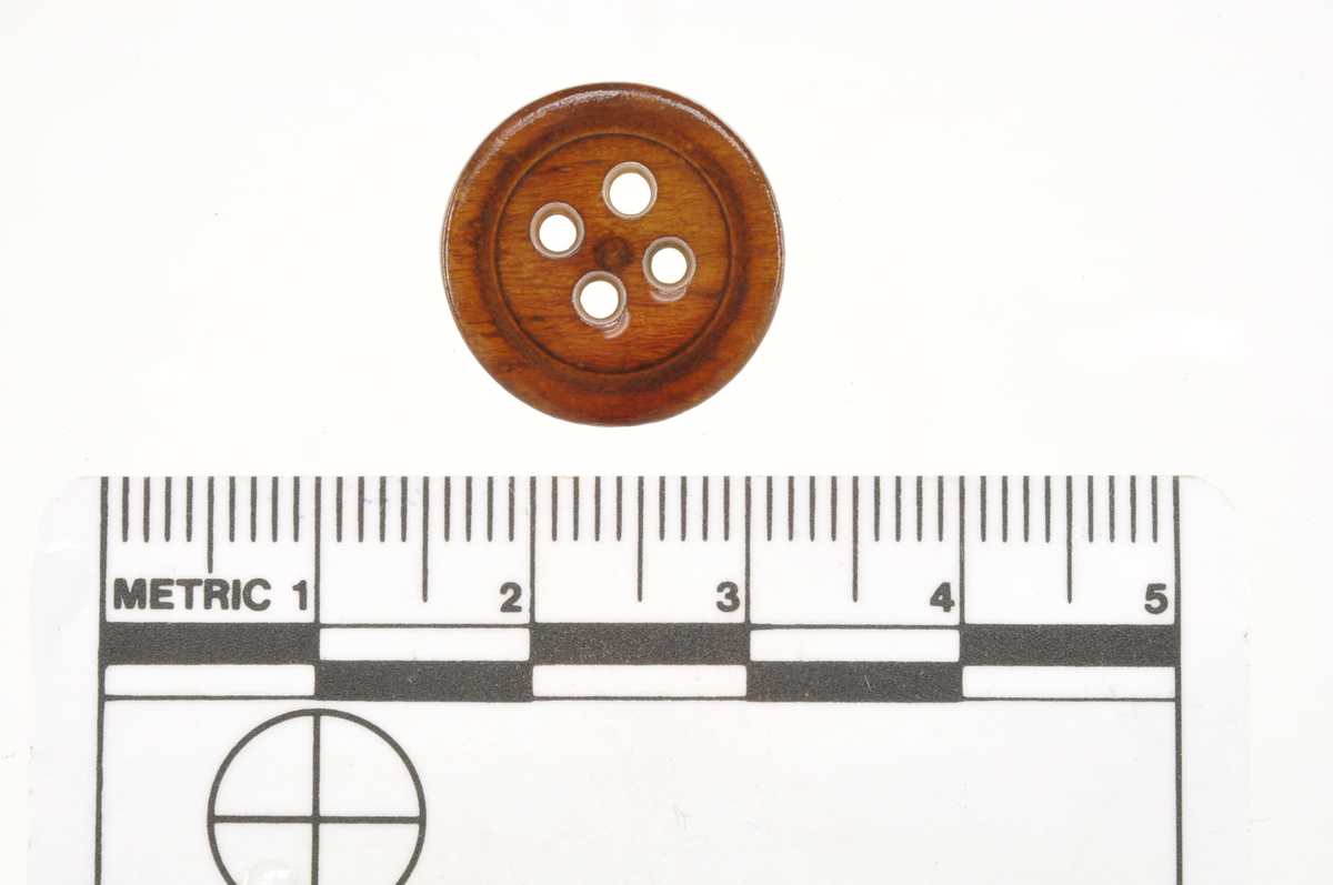 Knapp, tre, funnet i Vågen i Bergen.