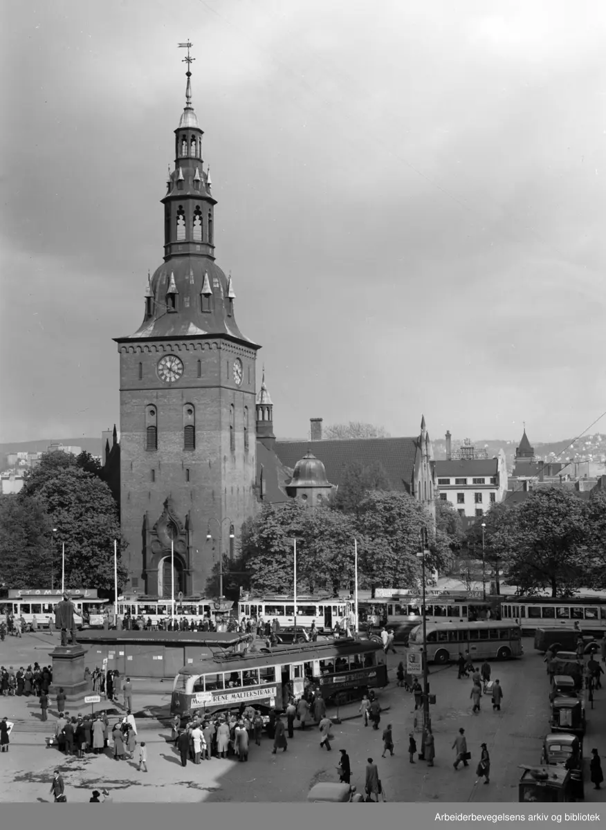 Domkirken 100 år. Mai 1946