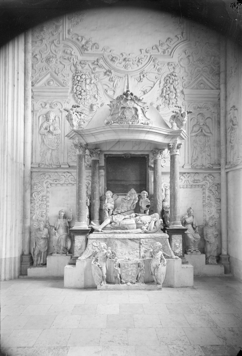 Johan III:s gravmonument, Uppsala domkyrka, Uppsala före 1893