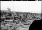 Decauvillejärnväg med lok vid 1922 års ombyggnad av västkustbanan, här någonstans på sträckan mellan Lindome och Anneberg.