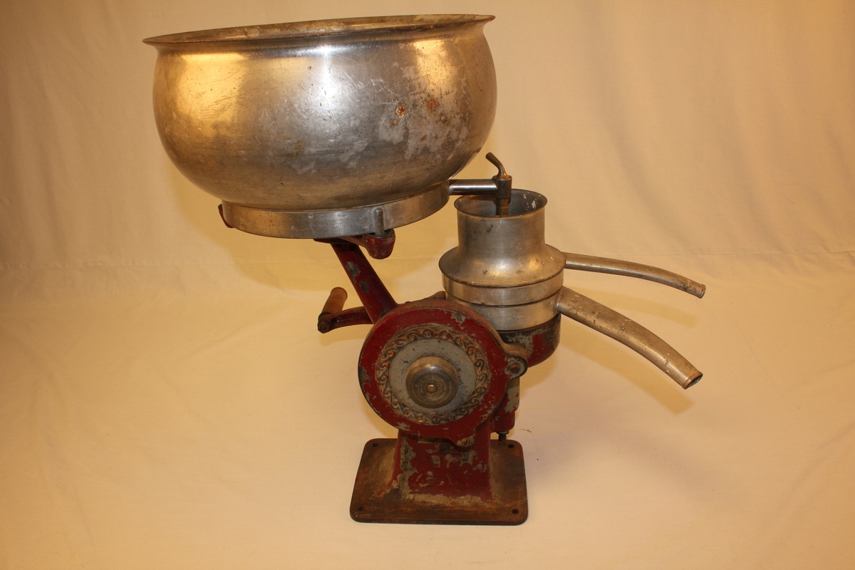 Separator, type; GLOBE
