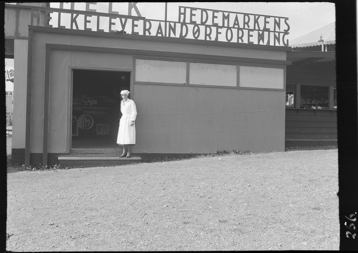 Varemessa, stand, Hedmark meieri, Hedemarkens melkeleverandørforening, Hamar.