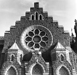 Text till bilden: "Lysekils kyrka, västra korsarmen".