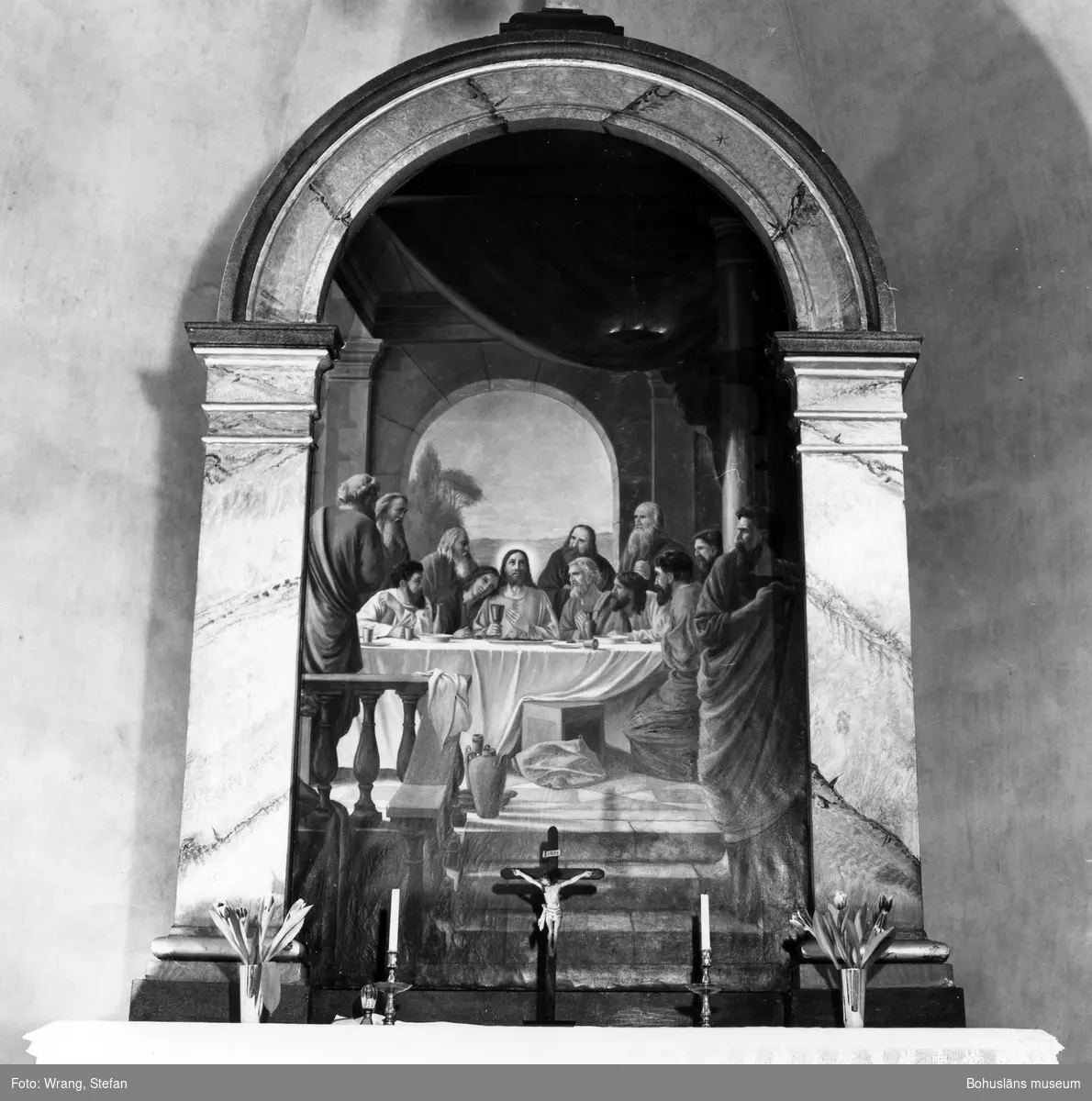 Text till bilden: "Näsinge kyrka. Altartavla från 1895".