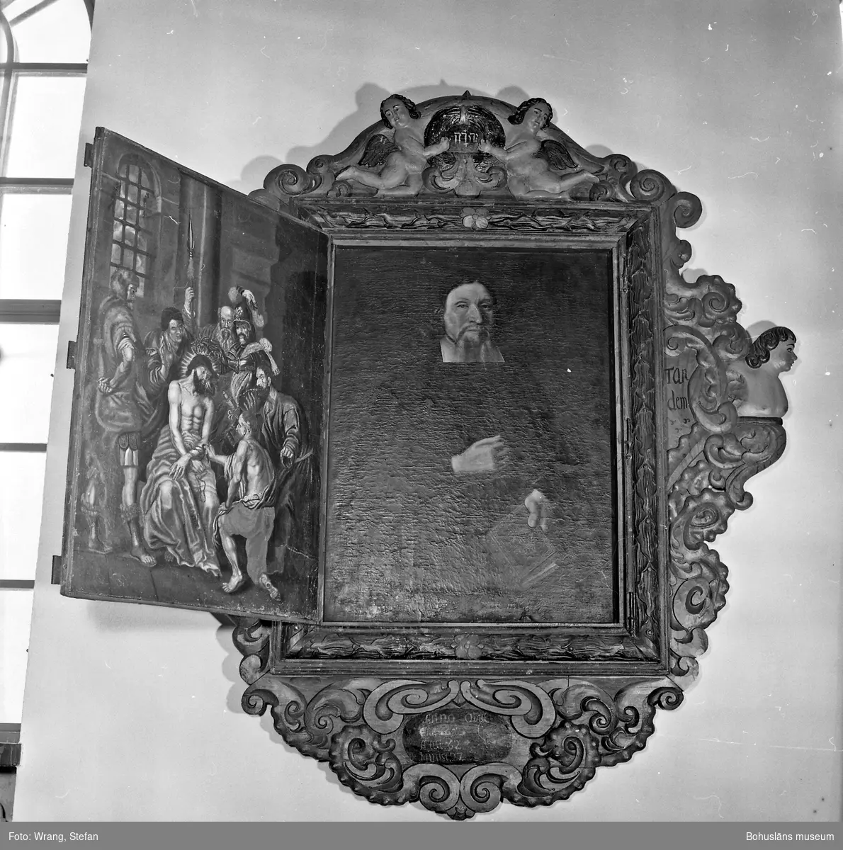 Text till bilden: "Näsinge kyrka. Kloodts epitafium från 1700".