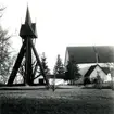 Klockstapeln vid Dörby kyrka.